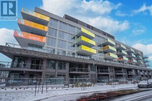 333 Sunseeker Ave in Innisfil, ON - Building Photo