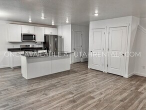 3741 W 860 N in Lehi, UT - Building Photo - Building Photo
