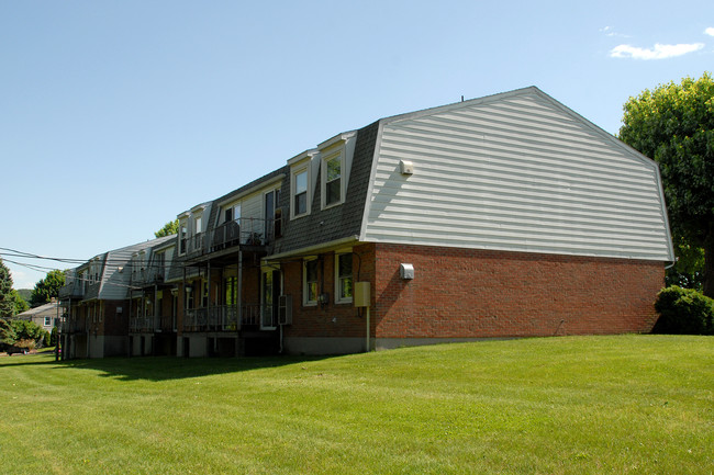 Mayfair Apartments in Schuylkill Haven, PA - Building Photo - Building Photo