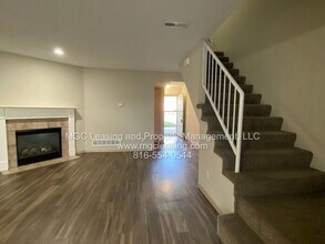 1110 Garden Dr in Harrisonville, MO - Building Photo - Building Photo