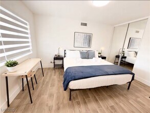 6969 Paddington Way in Las Vegas, NV - Building Photo - Building Photo