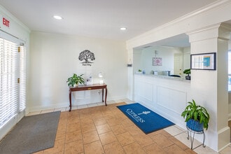 Oak Alley Apartments in Gretna, LA - Building Photo - Lobby