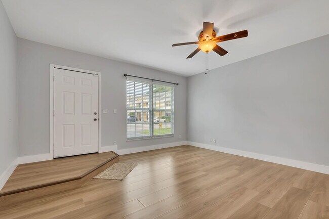 2856 Belmont Ln in Hollywood, FL - Building Photo - Building Photo