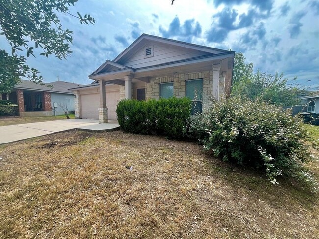 327 Paddington Dr in Kyle, TX - Building Photo - Building Photo