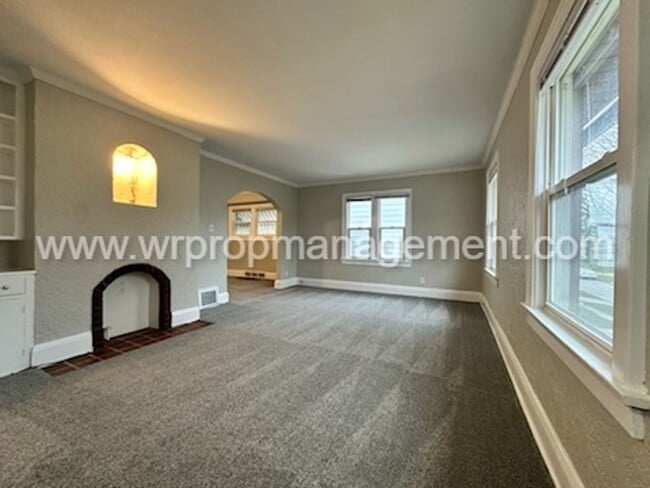 property at 2415 Georgetown Ave