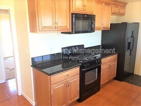 1932 Lincoln St in Seaside, CA - Building Photo