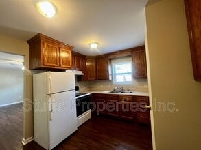 900 N Montgomery Ave in Sheffield, AL - Building Photo - Building Photo