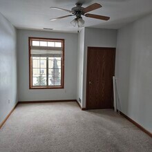 16925 Stonewall Dr in Jackson, WI - Building Photo - Building Photo