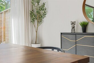 1550 Ashway St in Conroe, TX - Foto de edificio - Building Photo