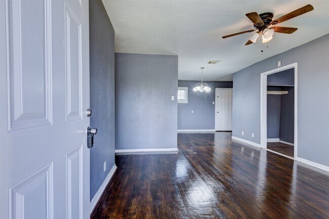 9506 Sierra Dr in Houston, TX - Building Photo - Building Photo