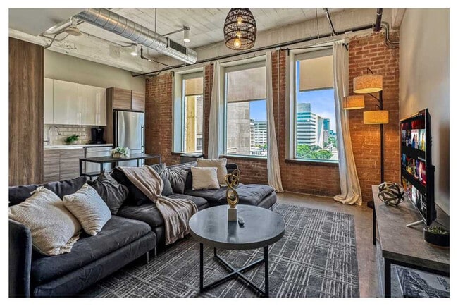 555 Evergreen St, Unit ID1231690P in Dallas, TX - Building Photo - Building Photo