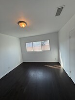 10929 Buford Ave, Unit 10927 B in Inglewood, CA - Building Photo