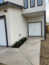 1321 Fletcher St in Dallas, TX - Building Photo - Building Photo