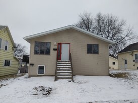 506 N 11th St, Unit B in Bismarck, ND - Building Photo