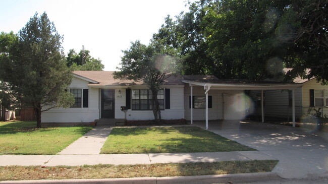 property at 3813 32nd St