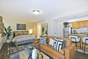 The Alcove Troy in Troy, MI - Building Photo