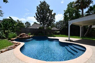 22510 Holly Lake Dr in Katy, TX - Building Photo - Building Photo