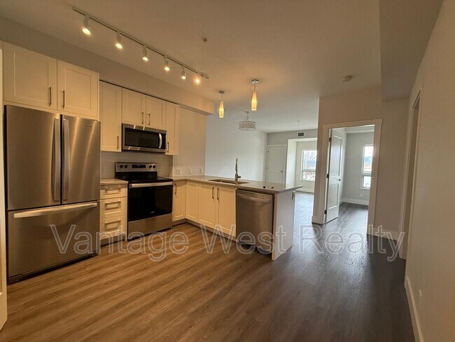 191 Hollywood Rd S in Kelowna, BC - Building Photo - Building Photo