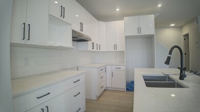 10240-10157 157 St NW in Edmonton, AB - Building Photo - Building Photo