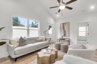 2304 Delano St in Charleston, SC - Building Photo - Building Photo