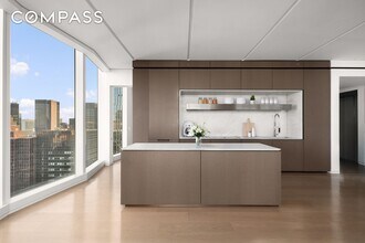 100 E 53rd St in New York, NY - Building Photo - Building Photo