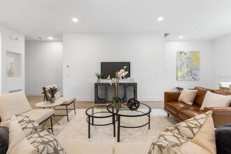 218 Park Lake St in Orlando, FL - Building Photo - Building Photo