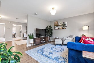 216 Holly Street, Unit A in Cranford, NJ - Building Photo - Building Photo