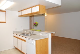 Berkshire Apartments in Nampa, ID - Foto de edificio - Building Photo