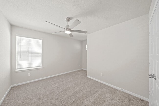 property at 835 Oakland Dr