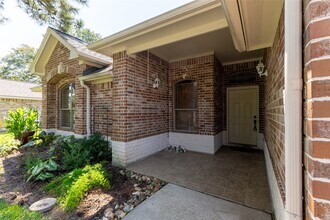 12909 Victoria Regina Dr in Montgomery, TX - Building Photo - Building Photo