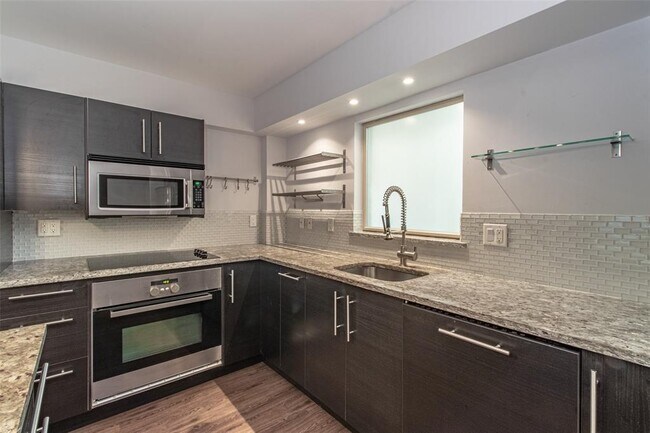 2525 Turtle Creek Blvd-Unit -301 in Dallas, TX - Building Photo - Building Photo