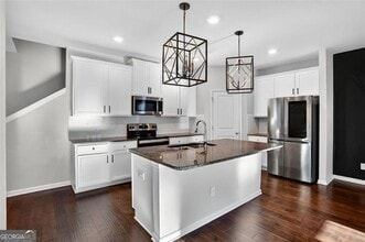 1553 Spring Hollow Way in Stone Mountain, GA - Building Photo - Building Photo