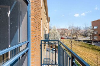 220 Roslyn St in Denver, CO - Building Photo - Building Photo