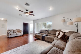 22672 SW 54th Ave in Boca Raton, FL - Foto de edificio - Building Photo
