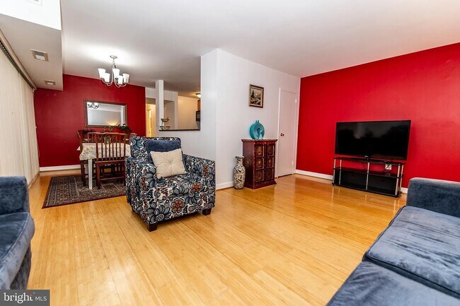 3850 Bel Pre Rd, Unit Bel Pre in Silver Spring, MD - Building Photo - Building Photo