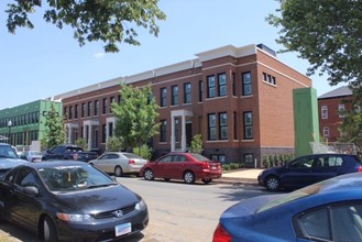 1247 E St SE in Washington, DC - Foto de edificio - Building Photo