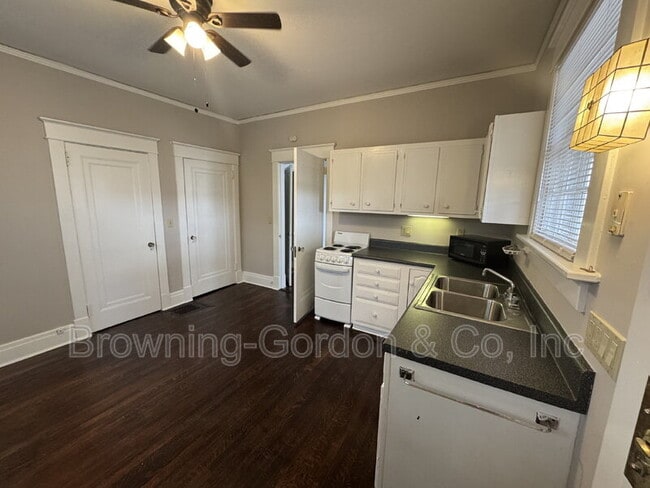 1810 15th Ave S in Nashville, TN - Building Photo - Building Photo