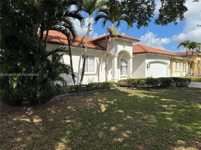17460 NW 89th Ave in Miami Lakes, FL - Building Photo - Building Photo