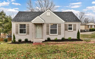 1737 Merritt Dr in Clarksville, TN - Building Photo