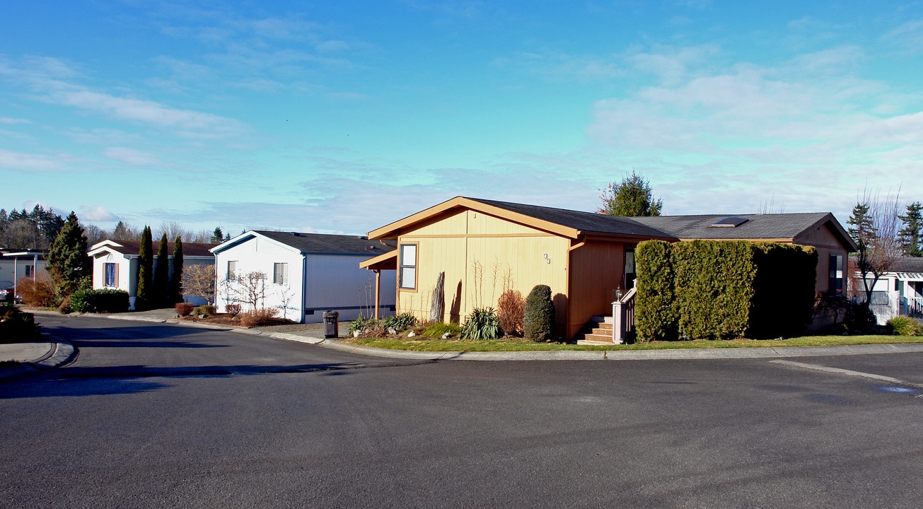 Westview Estates in Everett, WA - Foto de edificio