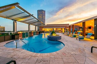 The William in Houston, TX - Foto de edificio - Building Photo