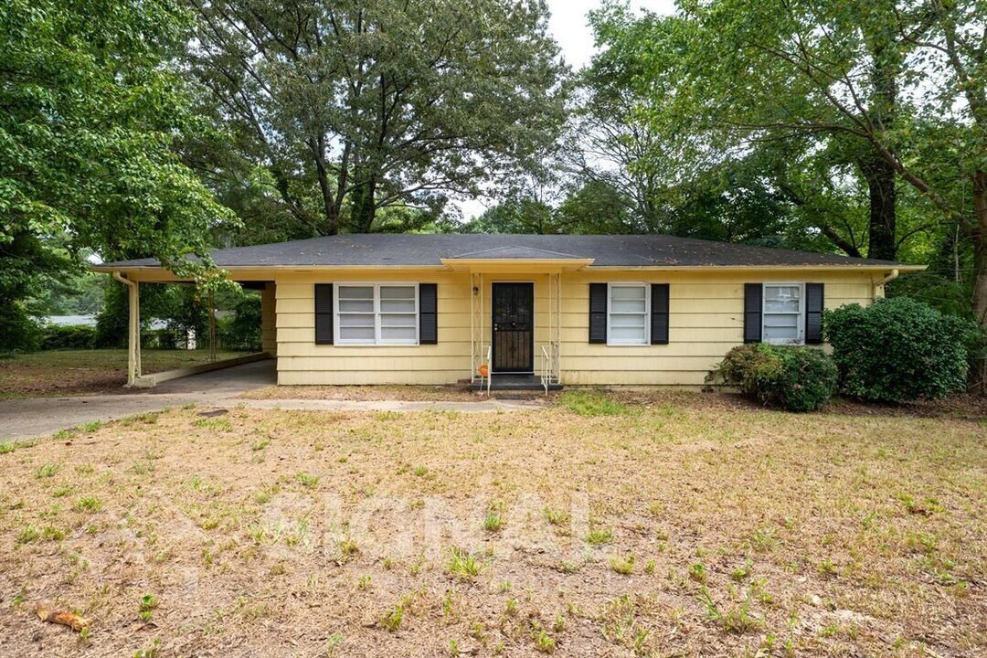 2245 3rd St NE in Center Point, AL - Building Photo