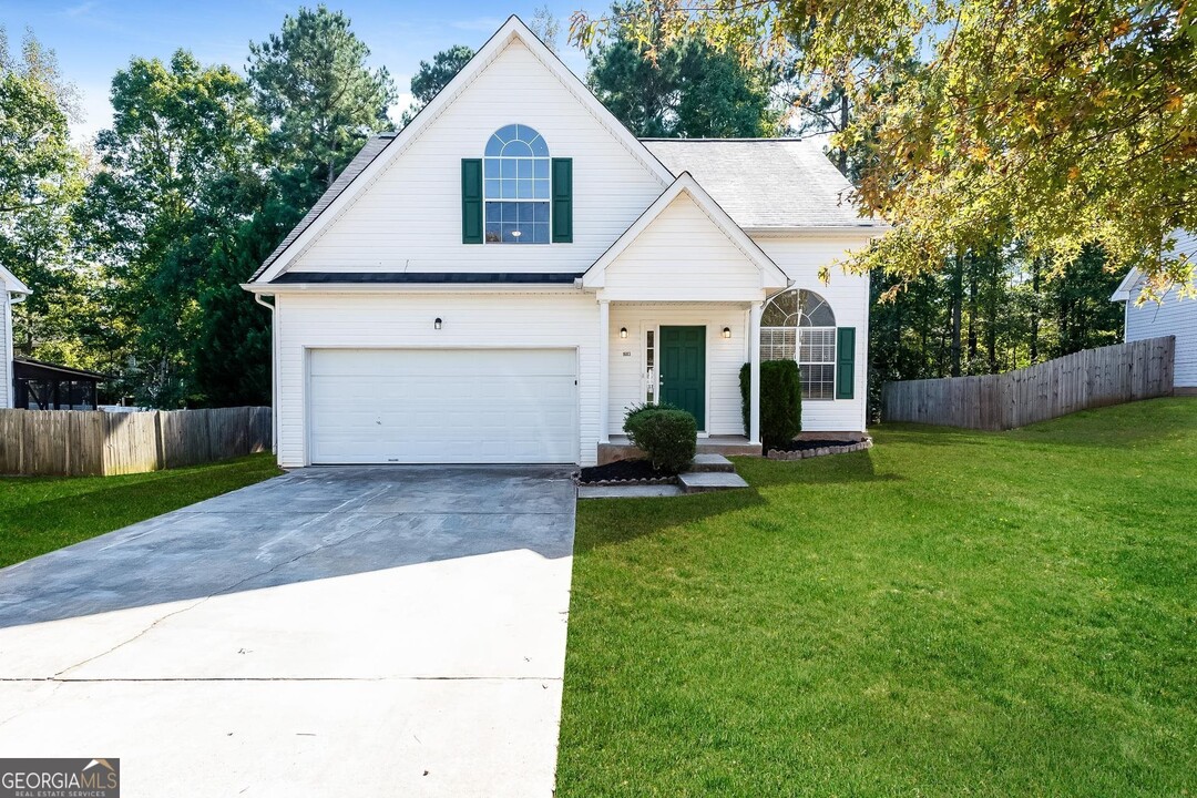1603 Beech Grove Dr in Hampton, GA - Building Photo