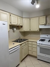 7300 Fairview Ave in Downers Grove, IL - Foto de edificio - Building Photo