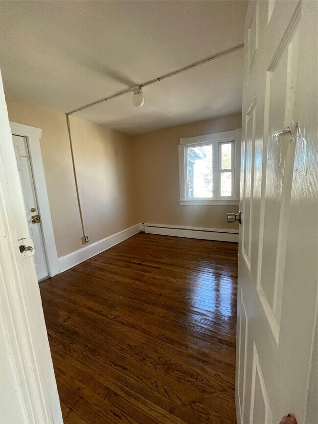 31 Elmer St in Hartford, CT - Building Photo - Building Photo