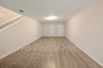 7808 Playschool Ln in Jacksonville, FL - Building Photo - Building Photo