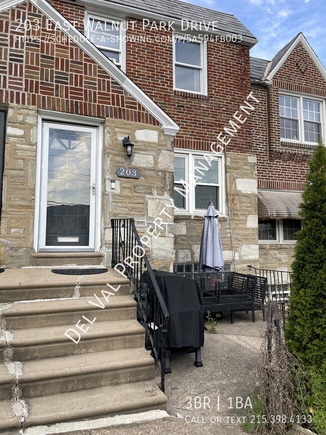 203 E Walnut Park Dr in Philadelphia, PA - Building Photo - Building Photo