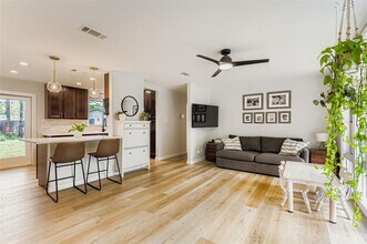 5203 Avon Pl in Austin, TX - Building Photo - Building Photo