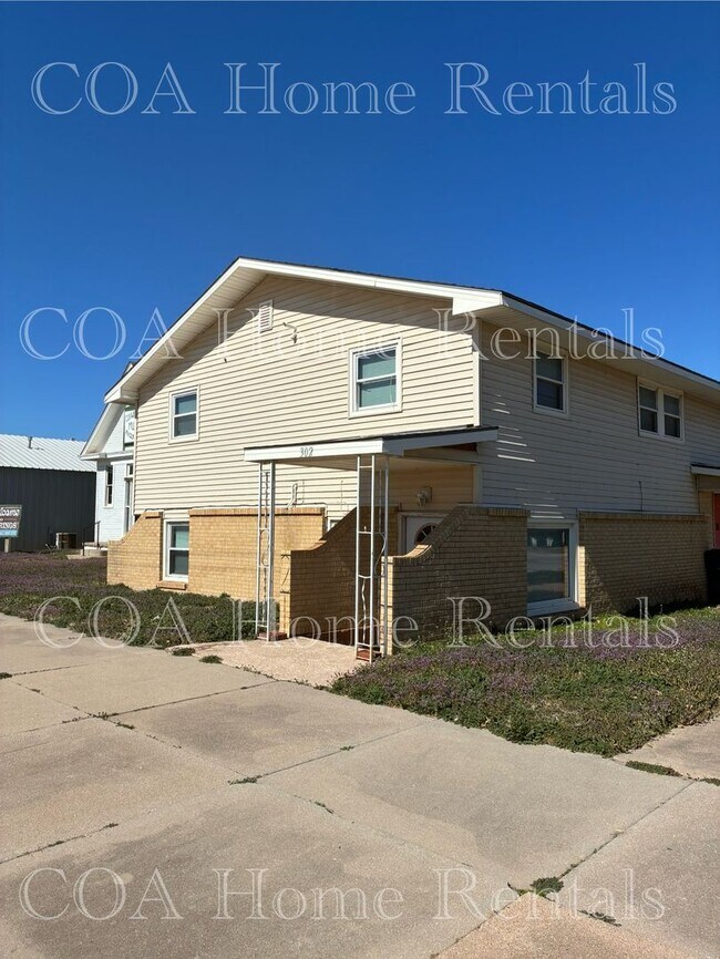 property at 304 W Spring Ave