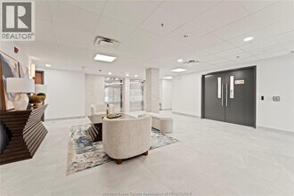 1 Parnell St in Essex, ON - Building Photo - Building Photo